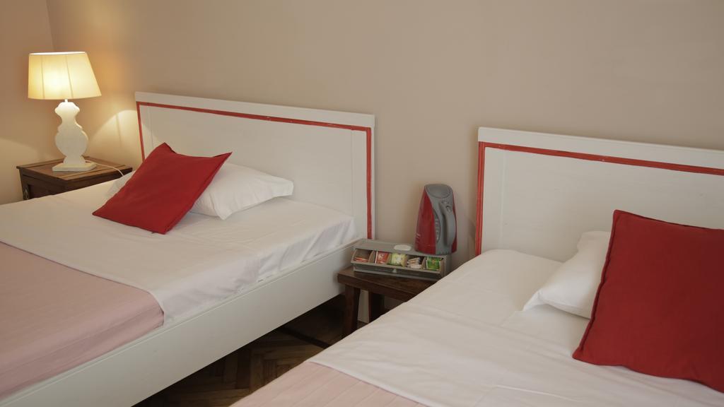 Coral Guest House Рим Екстериор снимка