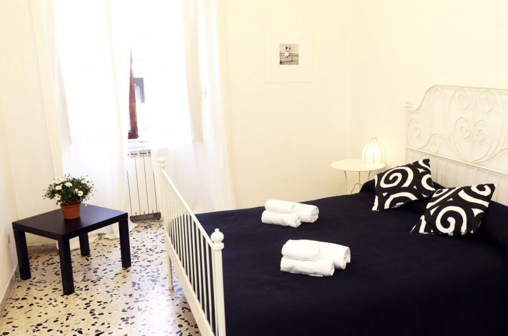 Coral Guest House Рим Екстериор снимка