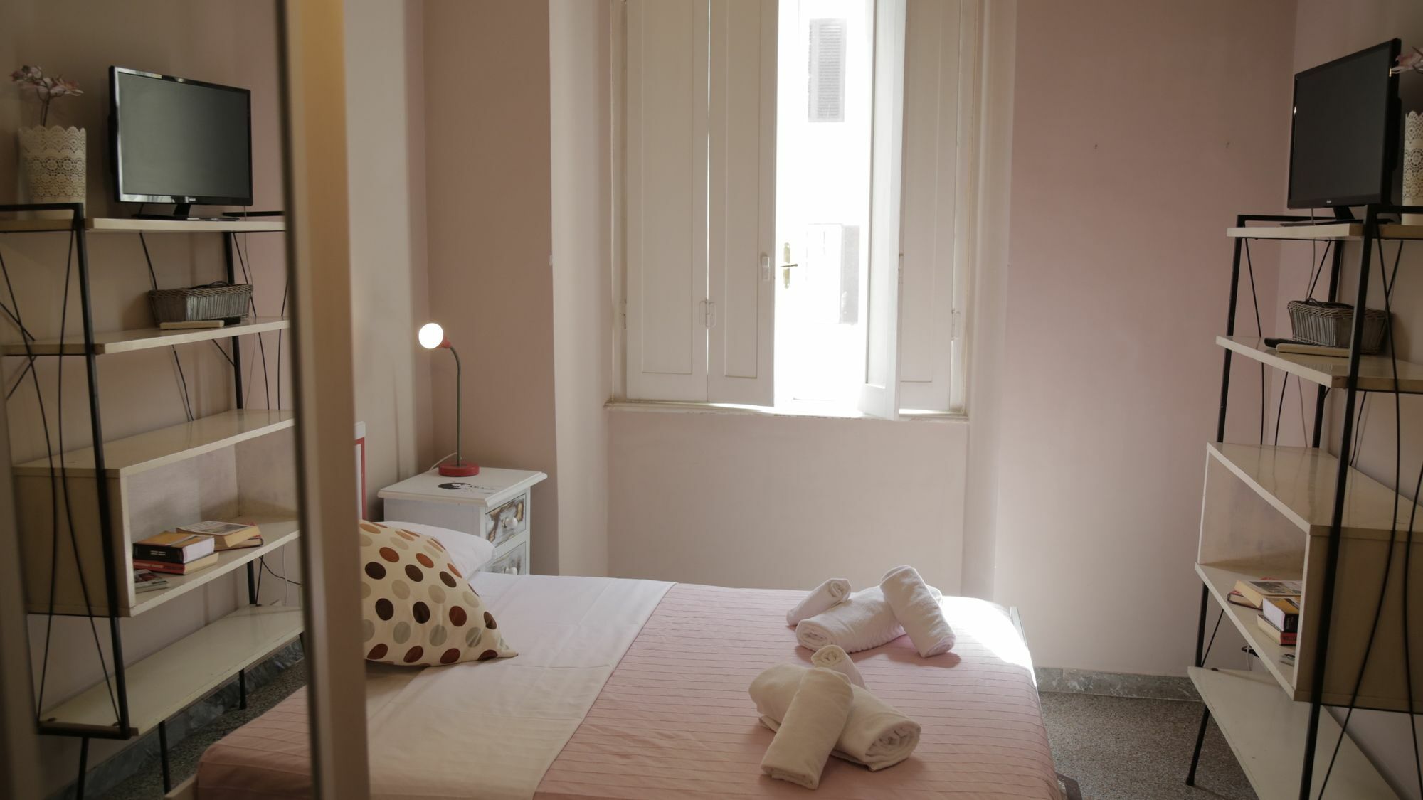 Coral Guest House Рим Екстериор снимка