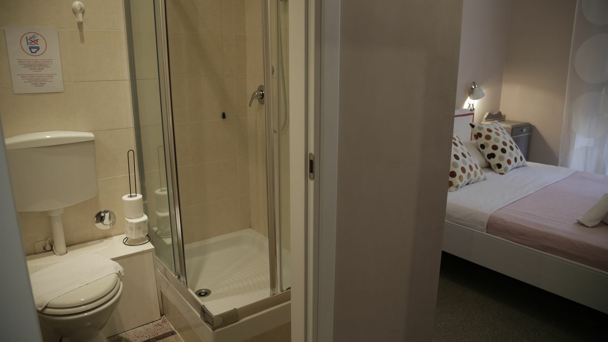 Coral Guest House Рим Екстериор снимка