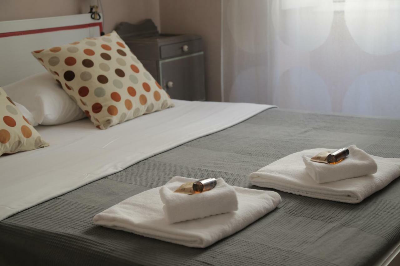 Coral Guest House Рим Екстериор снимка